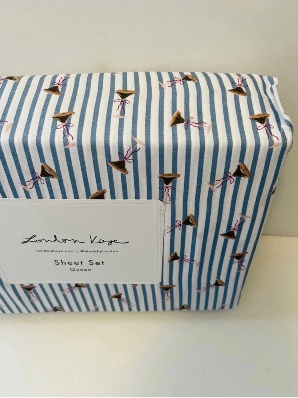 London Kaye Queen Size Sheet Set Mini Stripe Cafe Espresso Martini Glasses Bows
